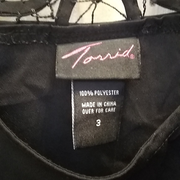 FINAL MARKDOWN Decorative back torrid top 3 3x - Picture 4 of 9